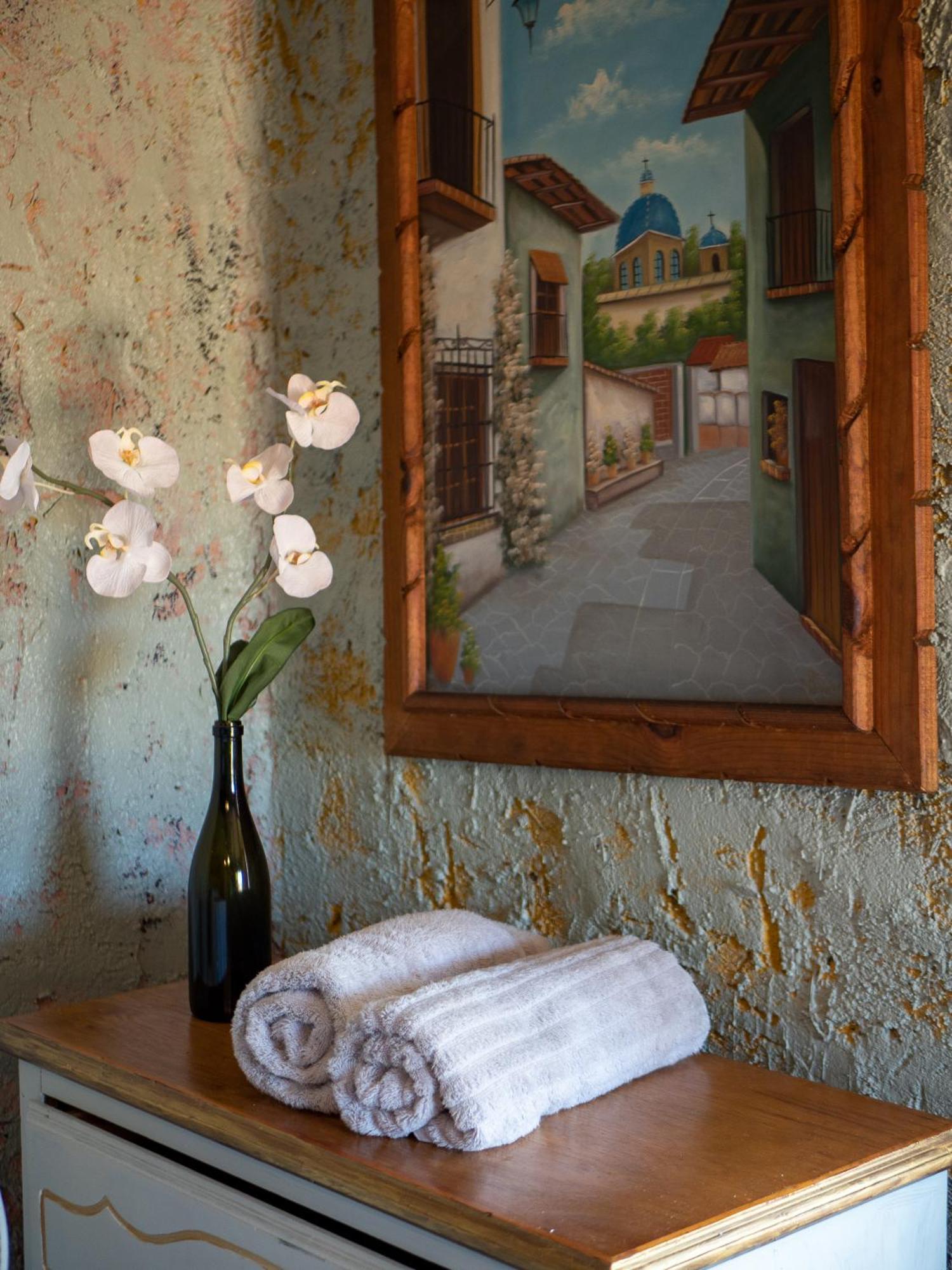 Posada Balaprada Guest House เอนเซนาดา ภายนอก รูปภาพ